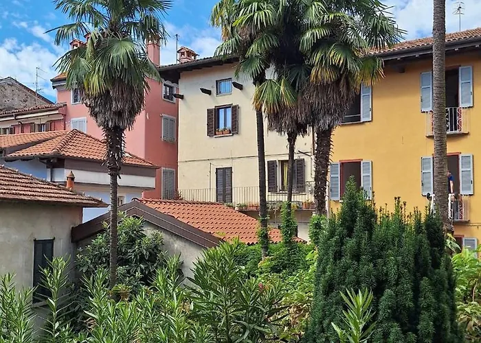 Giuriziosa Apartamento Intra